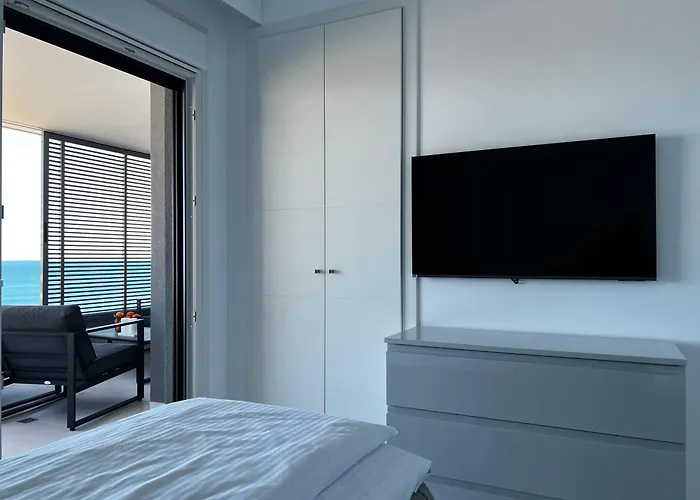 Posidonia Punta Prima 公寓 托雷维耶哈